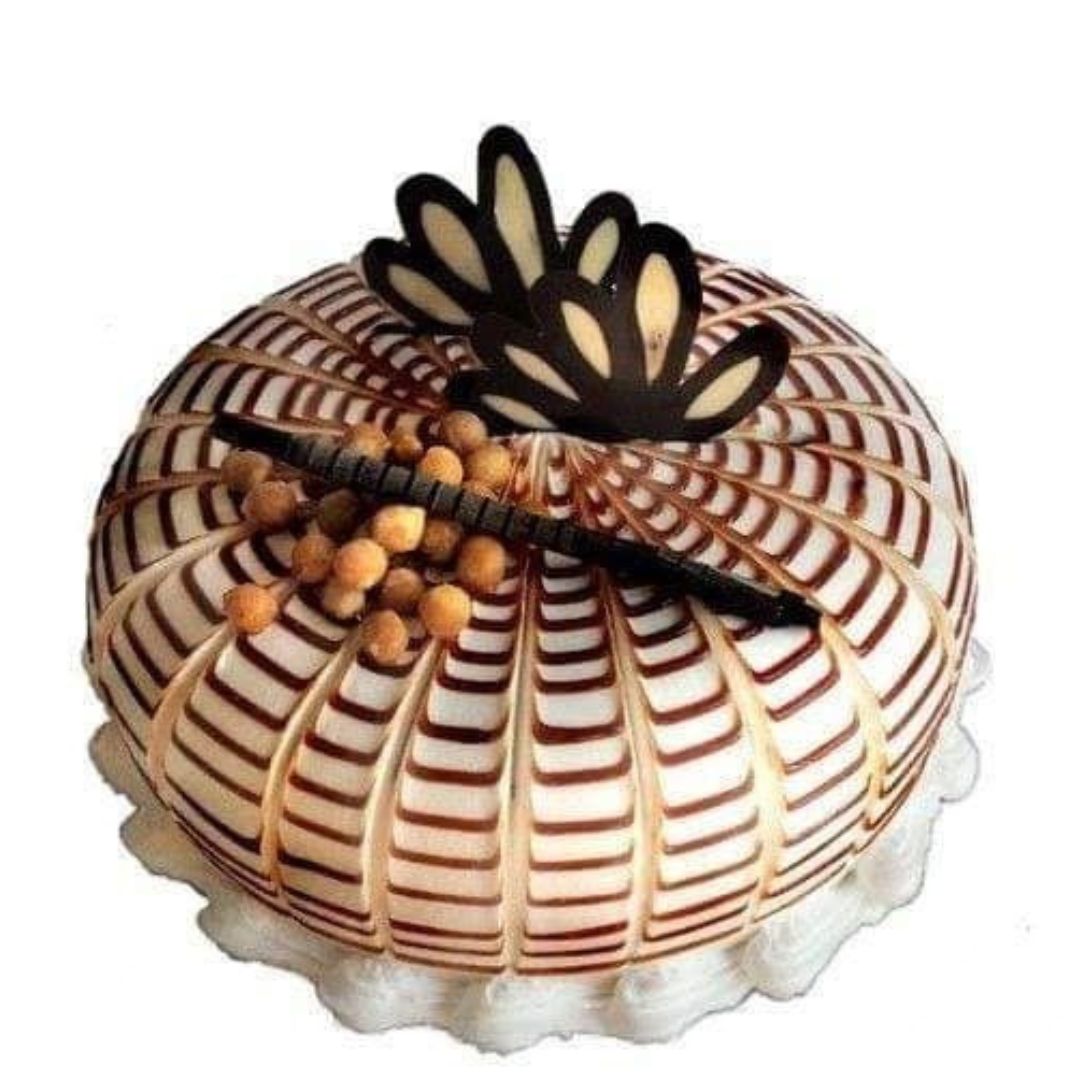 Sunshine Daisy Cake